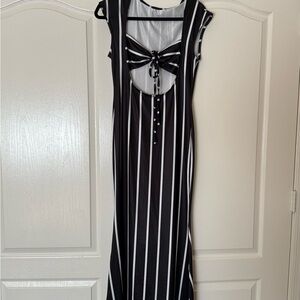 Black and White Striped Sleeveless Dress